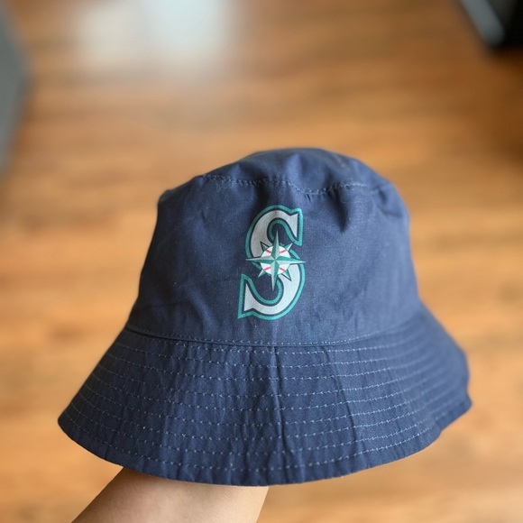Hello Kitty Seattle mariners Navy Bucket Hat - Picture 2 of 4